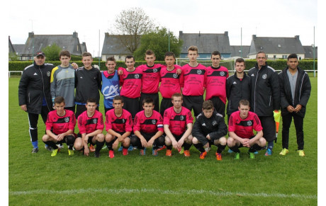 LES U 18 GAGNENT 2 à 0