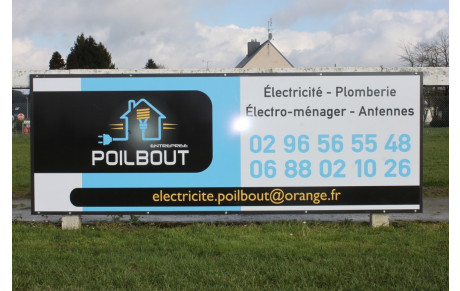 3 NOUVEAUX PANNEAUX AU TERRAIN