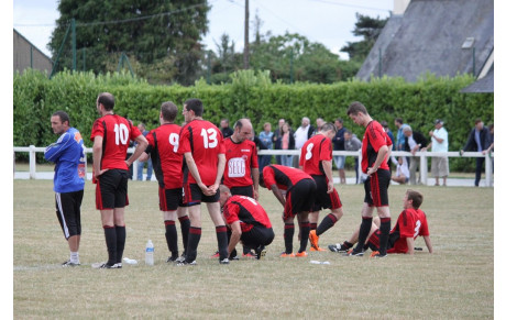 DEFAITE AUX PENALTIES A PLUMIEUX